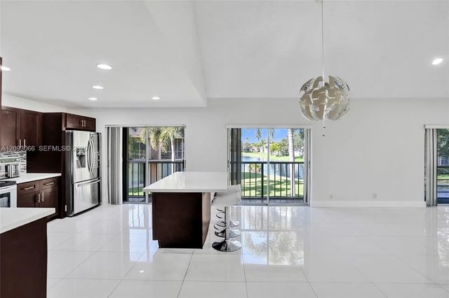 3 of 57 - 7581 Nw 86th Terrace #201, Tamarac, FL