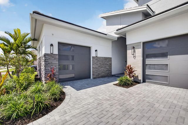 2 of 102 - 9582 St. Germain Drive, Palm Beach Gardens, FL