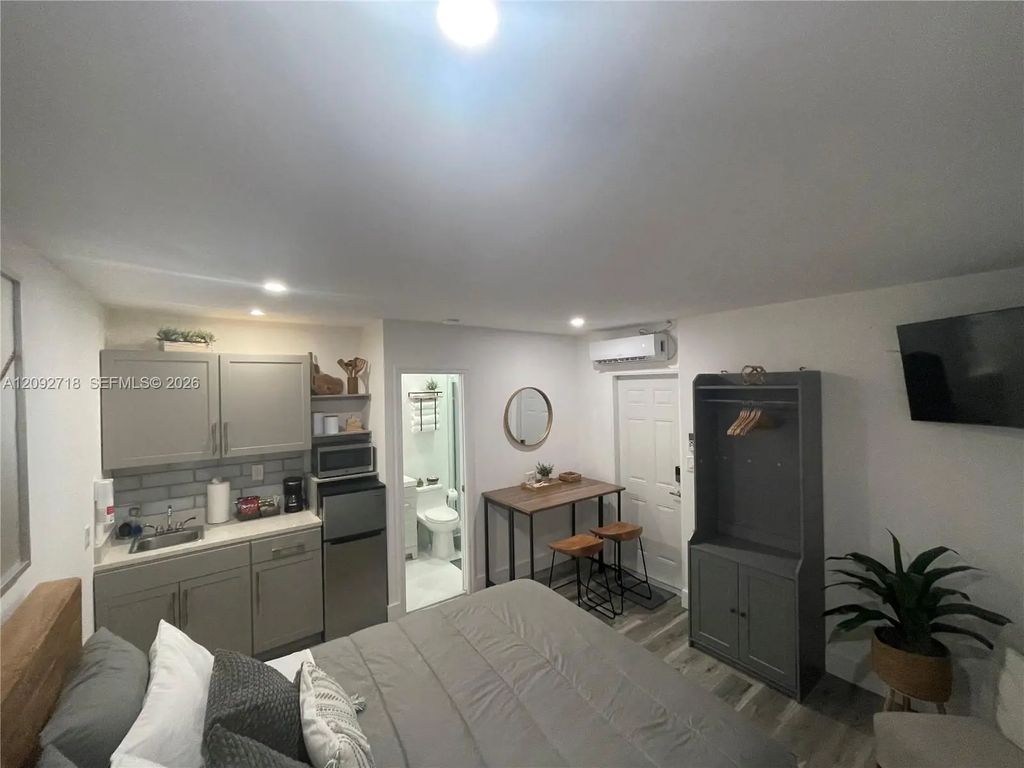 1150 Nw 135th Court, Miami