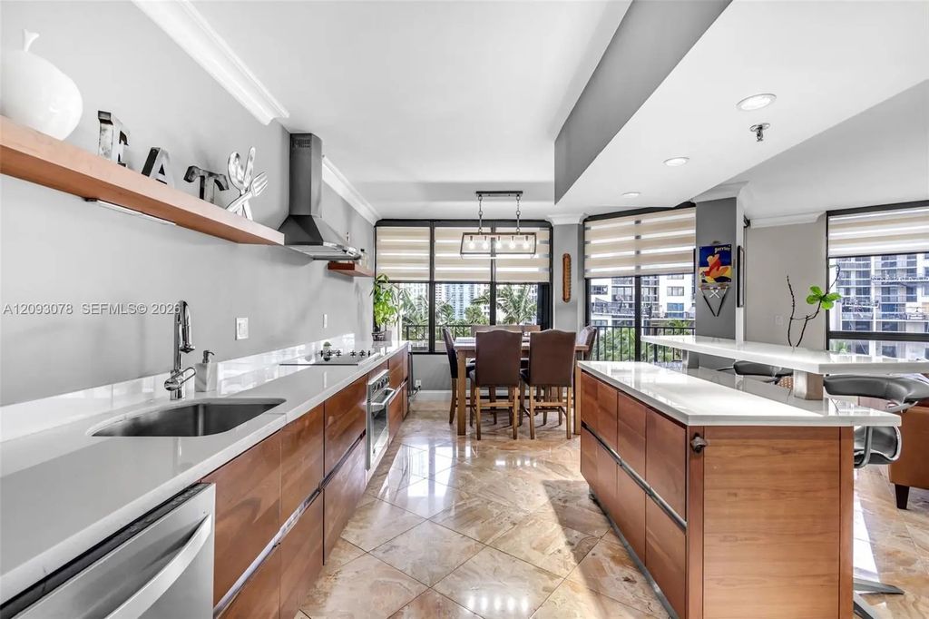 520 Brickell Key Drive #a700, Miami