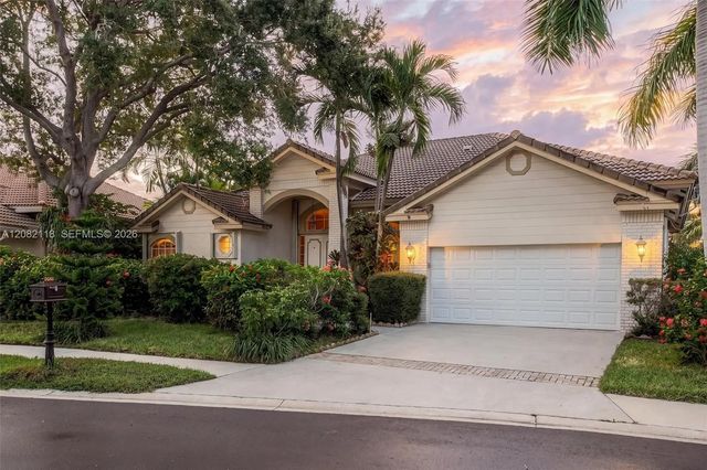 4 of 27 - 3026 Lakewood Drive, Weston, FL
