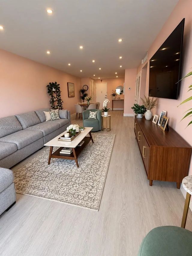 3 of 32 - 1450 Lincoln Road #406, Miami Beach, FL