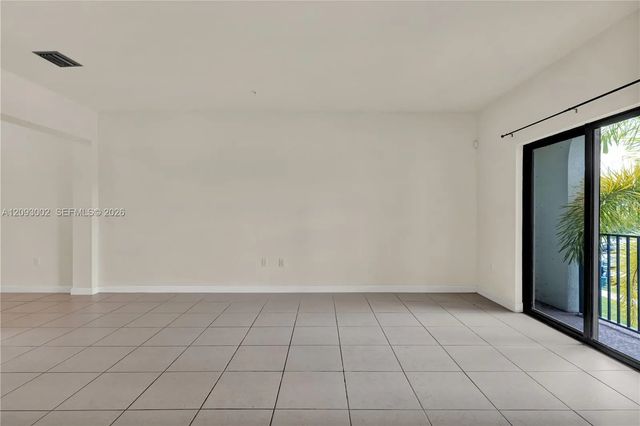5 of 35 - 10620 Nw 88th Street #207, Doral, FL