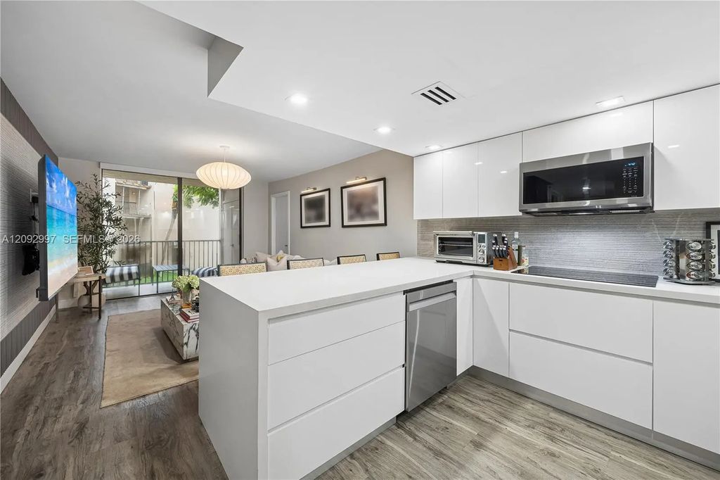 14601 N Kendall Drive #206k, Miami