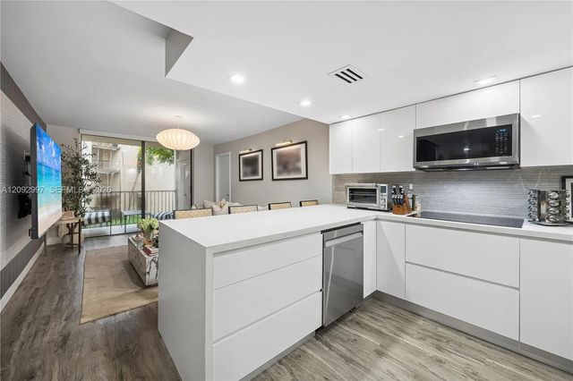 14601 N Kendall Drive #206k, Miami