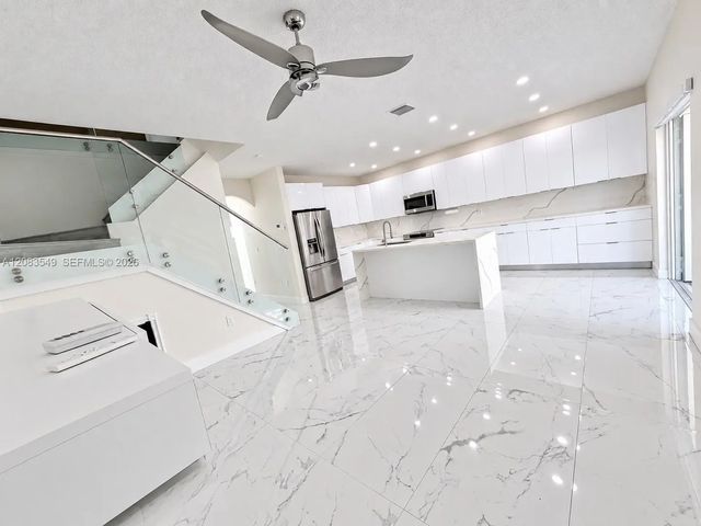 5 of 13 - 2207 Se 23rd Avenue #2207, Homestead, FL
