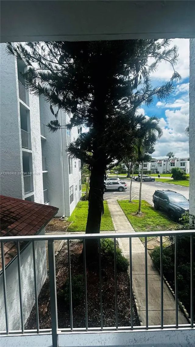 3 of 23 - 9410 Live Oak Place #207, Davie, FL