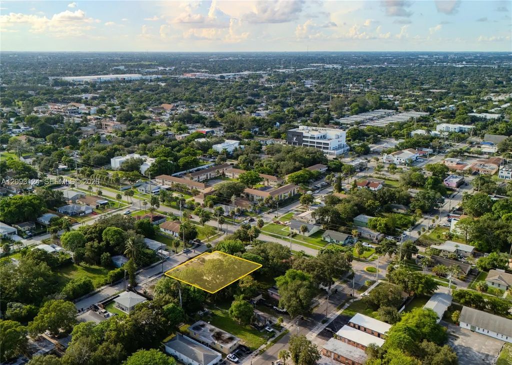 426 Nw 14th Avenue #1-8, Fort Lauderdale