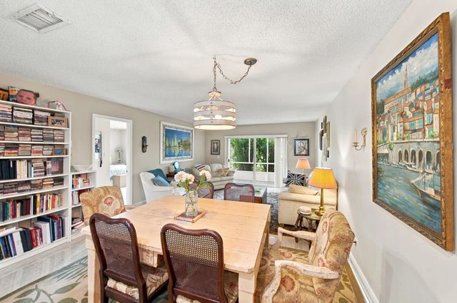 4 of 32 - 193 Lake Evelyn Drive, West Palm Beach, FL