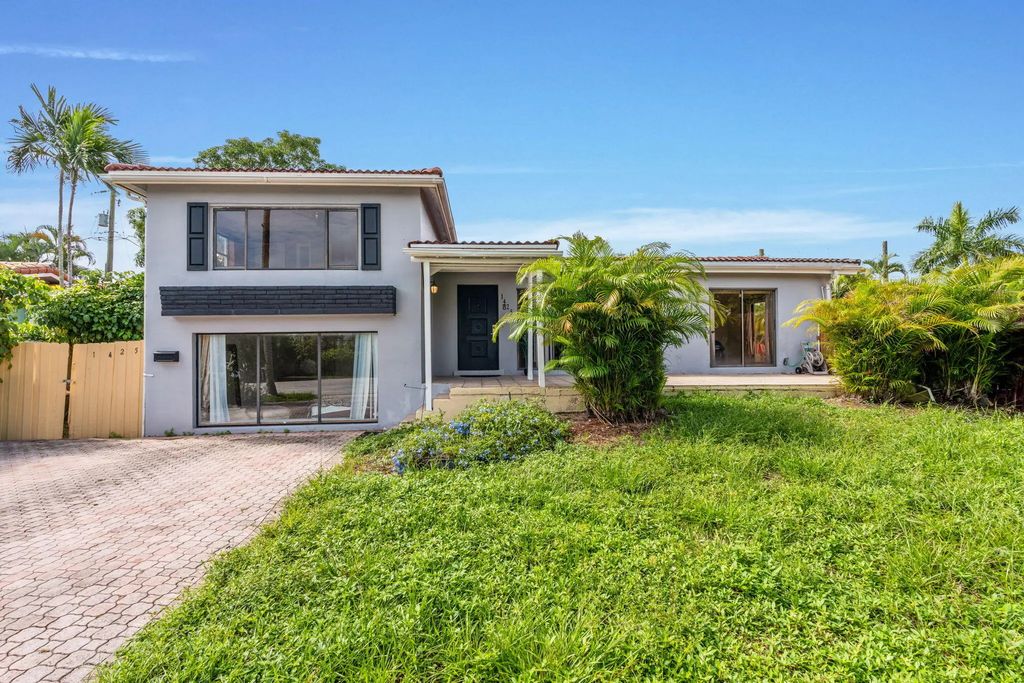 1425 Ne 4th Court, Boca Raton