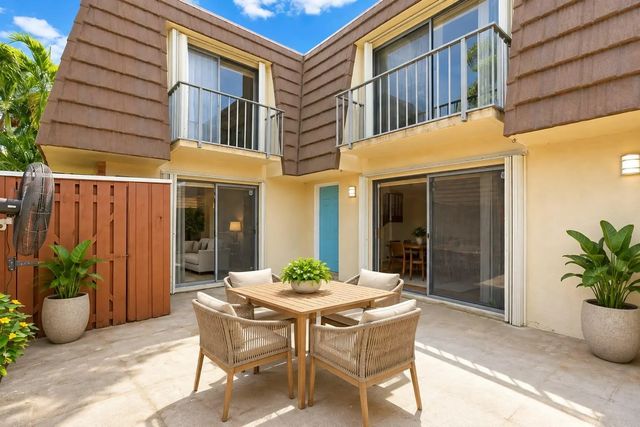 2 of 8 - 3960 August Drive, Lake Worth, FL