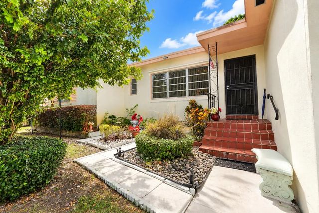 4 of 24 - 330 Nw 144th Street, Miami, FL