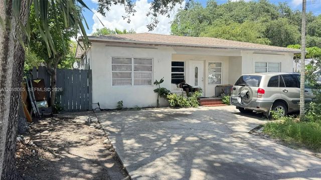 2 of 26 - 551 Ne 159th Street, Miami, FL