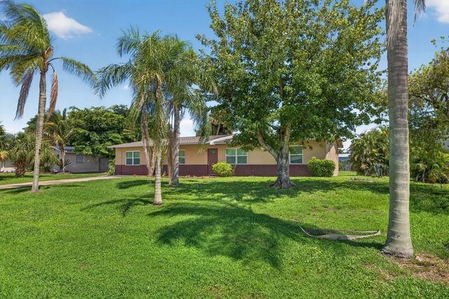 2 of 21 - 921 Se Flamingo Avenue, Stuart, FL