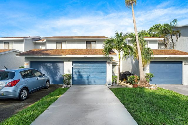 2 of 16 - 1595 Woodbridge Lakes Circle, West Palm Beach, FL