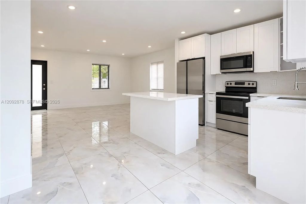835 Nw 126th Street, North Miami