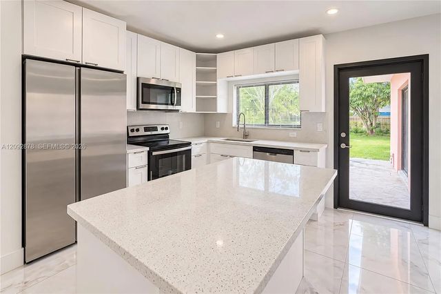 4 of 29 - 835 Nw 126th Street, North Miami, FL