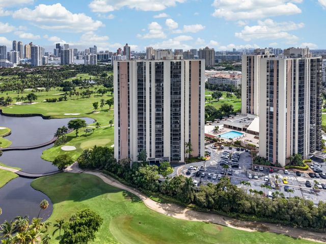 5 of 61 - 20379 W Country Club Drive #1139, Aventura, FL