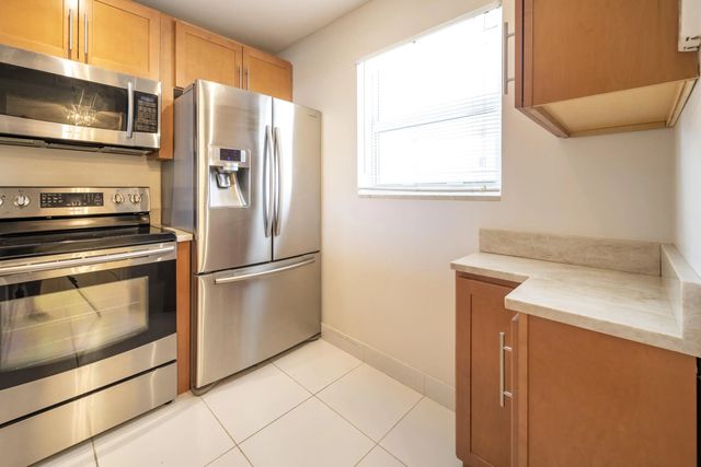 5 of 40 - 1391 S Ocean #803, Pompano Beach, FL
