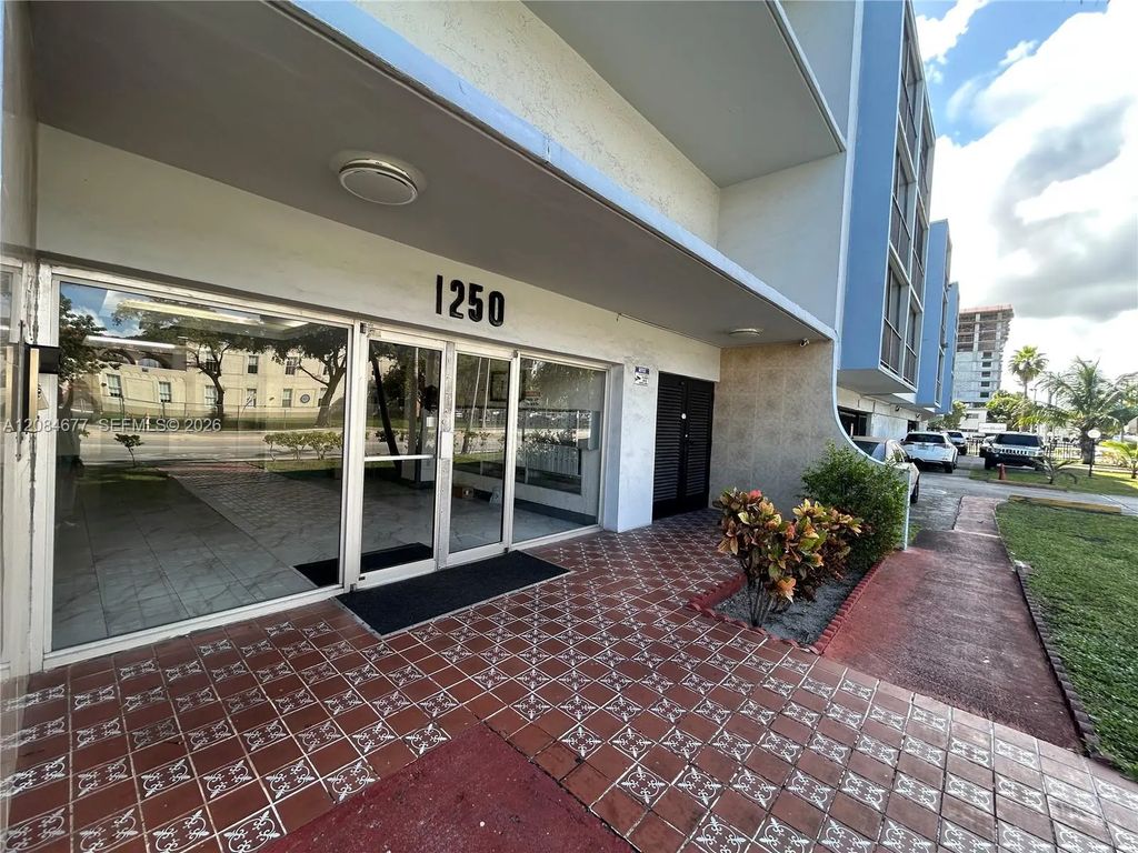 1250 Ne 125th Street #311c, North Miami