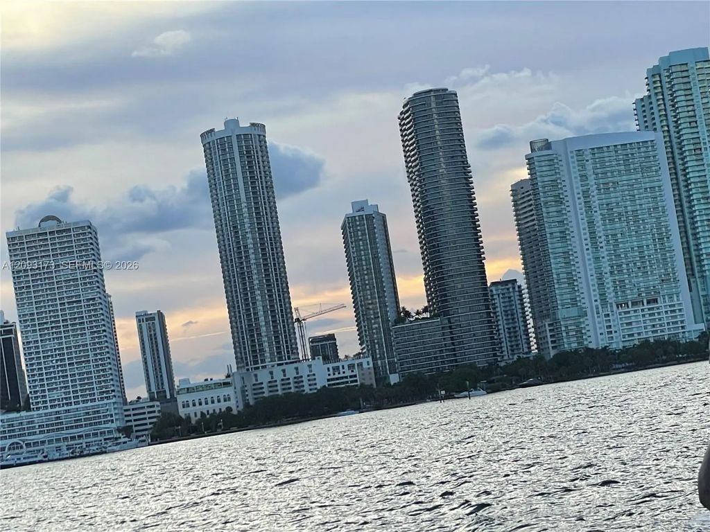 1750 N Bayshore Drive #2810, Miami