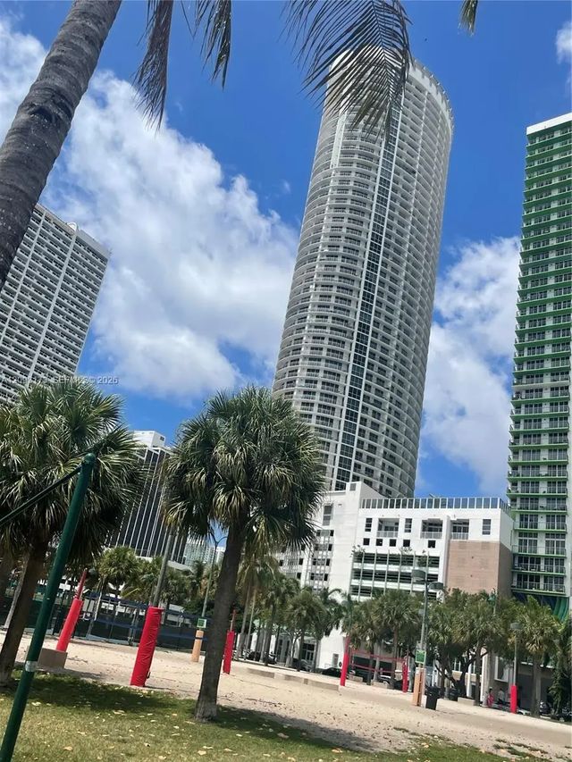 4 of 47 - 1750 N Bayshore Drive #2810, Miami, FL