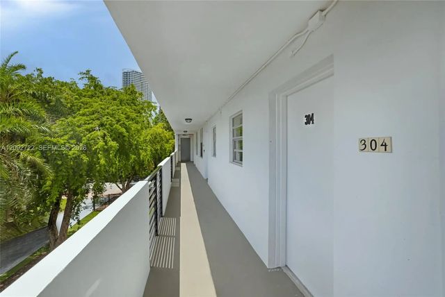 2 of 58 - 631 Jefferson Avenue #304, Miami Beach, FL