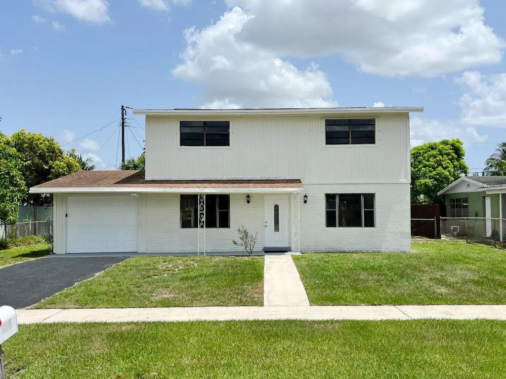 5163 Marion Place, West Palm Beach
