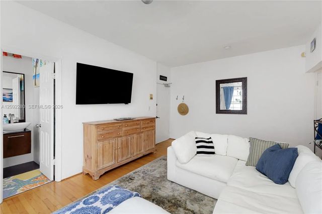 5 of 26 - 1005 Meridian Avenue #8, Miami Beach, FL