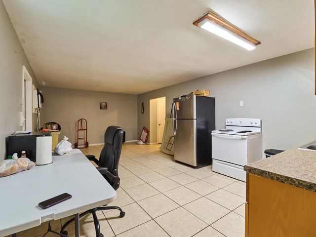 4 of 26 - 1114 7th Avenue N, Lake Worth Beach, FL