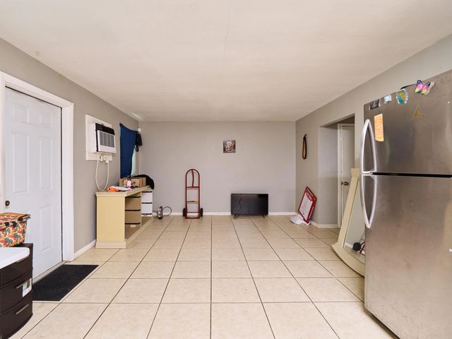 5 of 26 - 1114 7th Avenue N, Lake Worth Beach, FL