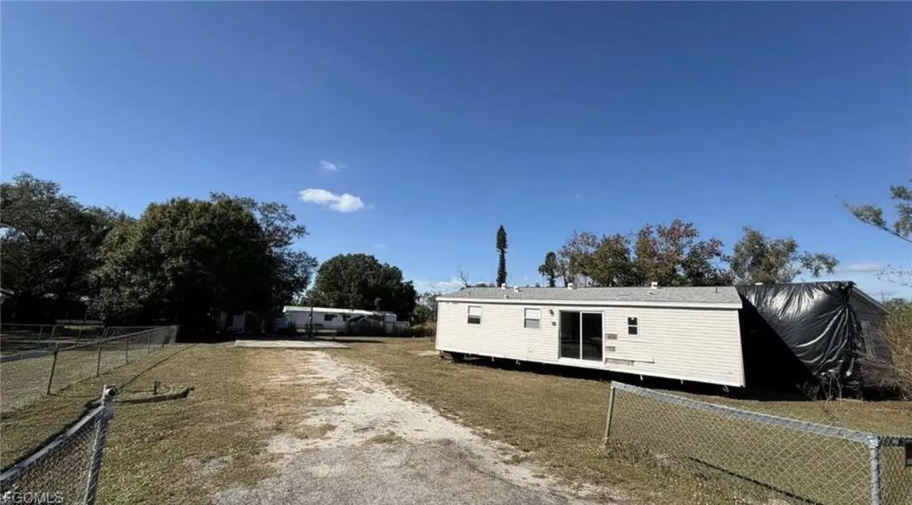 8066 Tolles Drive, North Fort Myers