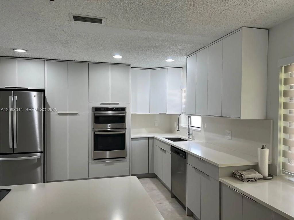 10860 Nw 40th Street, Coral Springs