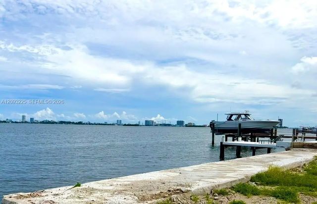 3 of 7 - 10875 N Bayshore Drive, Miami, FL