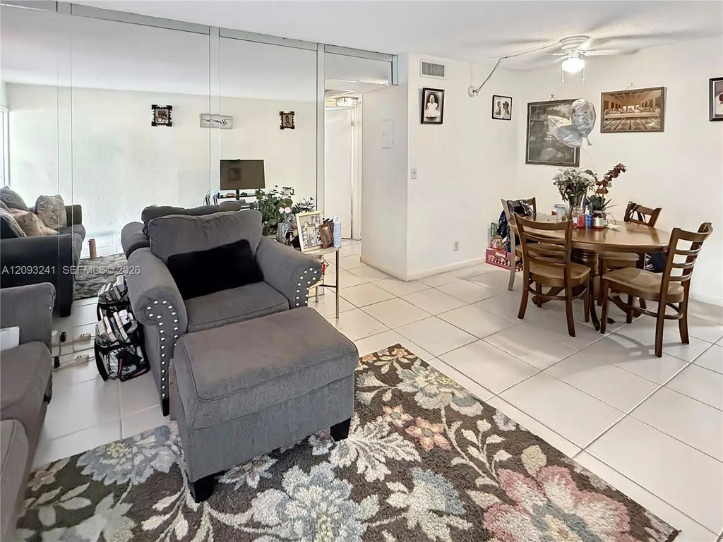 10184 Twin Lakes Drive #13-d, Coral Springs