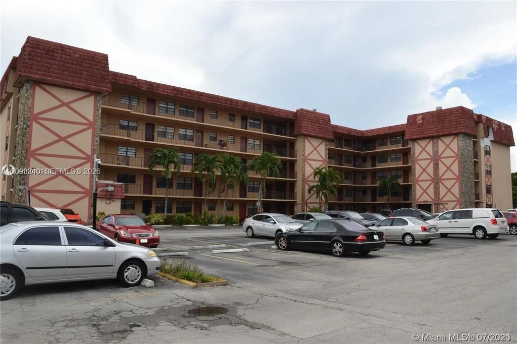1325 W 68th Street #221, Hialeah