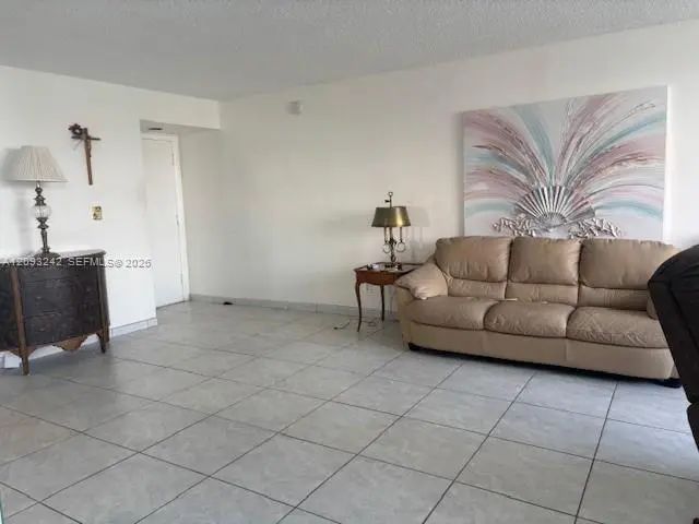 2 of 18 - 1400 S Ocean Drive #304, Hollywood, FL