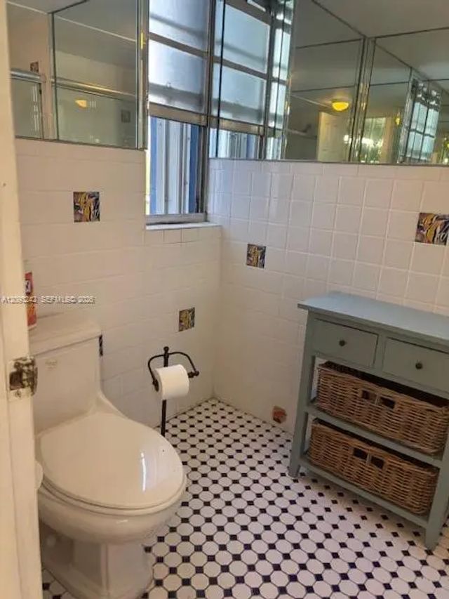 5 of 18 - 1400 S Ocean Drive #304, Hollywood, FL