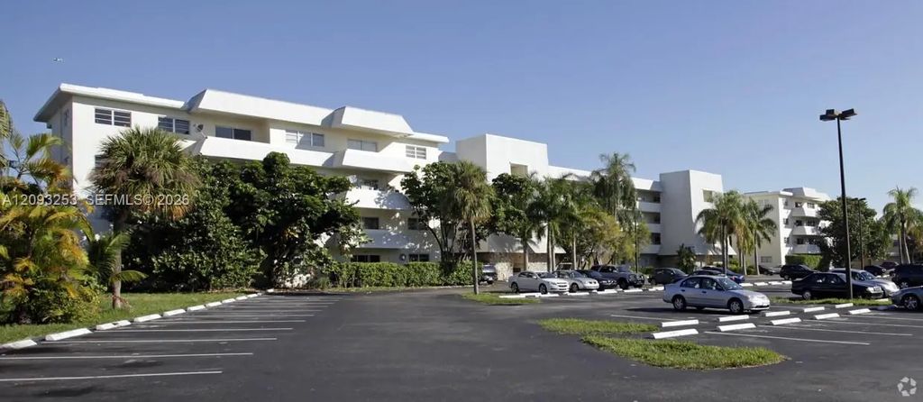 7410 Sw 82nd Street #k410, Miami