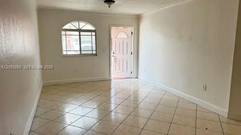 11051 W Okeechobee Road #101, Hialeah Gardens