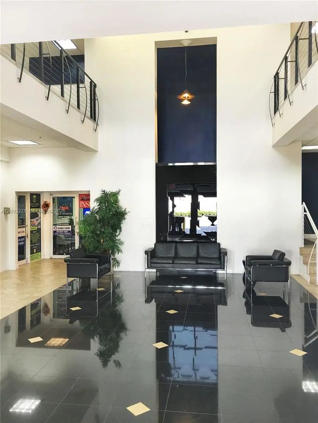 3 of 5 - 7500 Nw 25th Street #202, Miami, FL