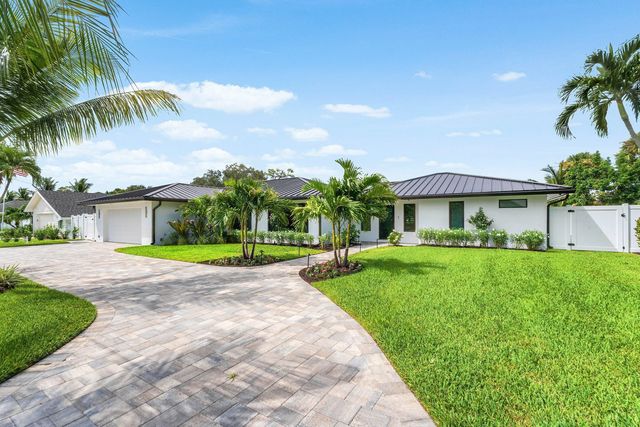 111 Fairview W, Tequesta