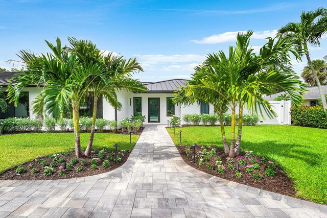 2 of 33 - 111 Fairview W, Tequesta, FL