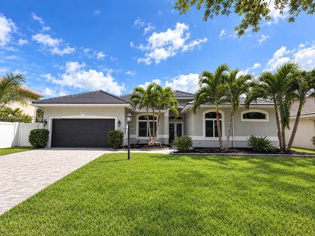 6982 Coronado Way, Pembroke Pines