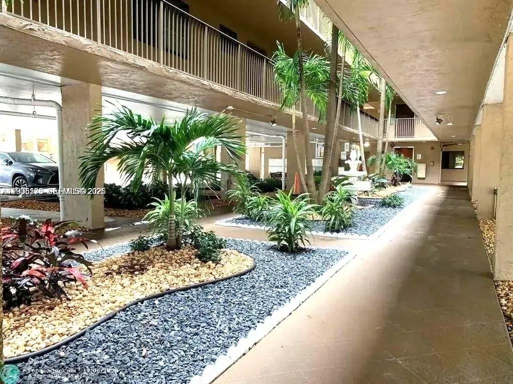 8020 Hampton Boulevard #309, North Lauderdale