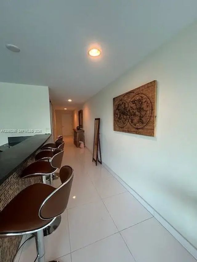 4 of 35 - 2950 Ne 188th Street #216, Aventura, FL