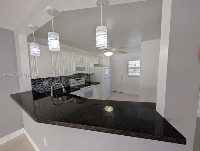 1750 Ne 191st Street #622-3, Miami