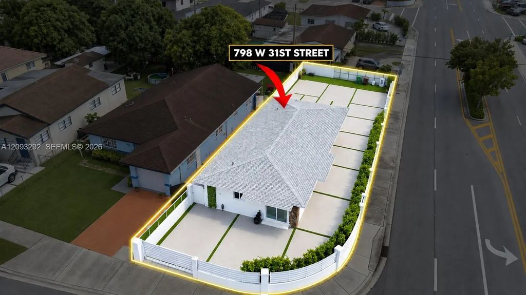 798 W 31st Street, Hialeah