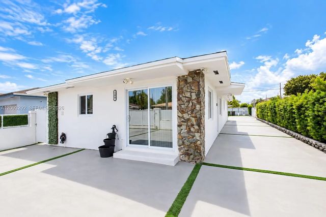 3 of 19 - 798 W 31st Street, Hialeah, FL