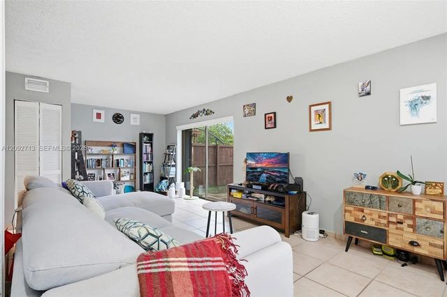 5 of 32 - 6554 Sw 114th Place #b74, Miami, FL